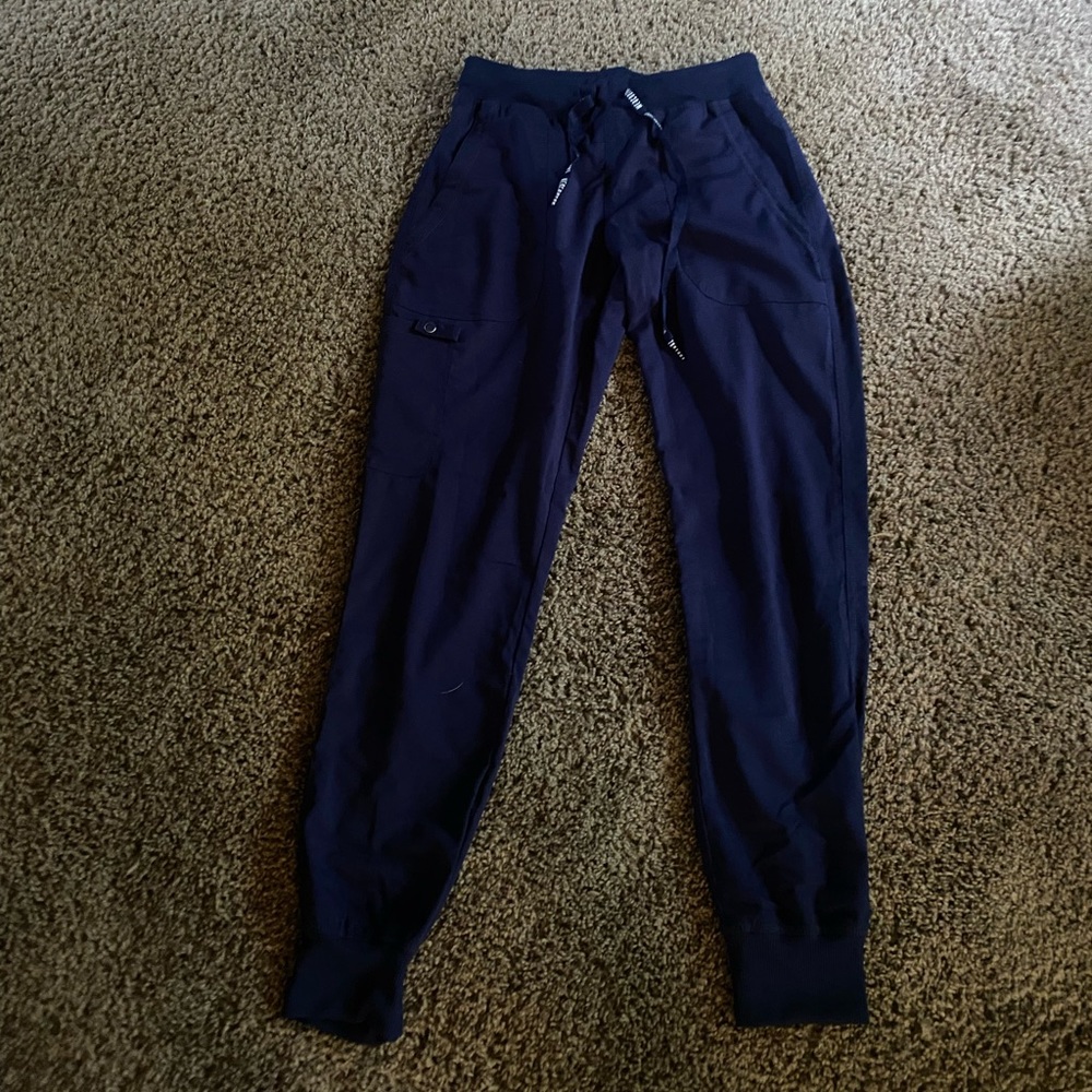 Medcouture scrubs small